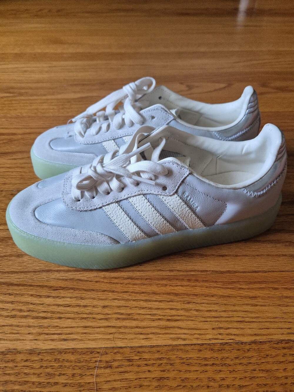 adidas Women’s Samba Sneakers size 7 NWOB